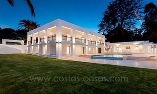 Te koop: Grote moderne eerstelijn golf villa in Nueva Andalucía - Marbella 20