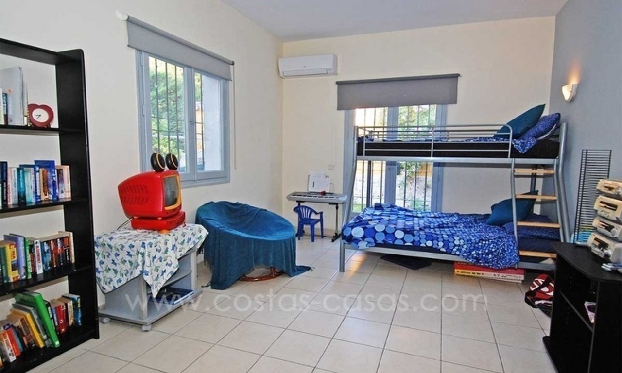 Koopje! Vrijstaande villa te koop dichtbij San Pedro centrum in Benahavis – Marbella 11