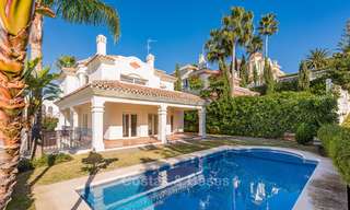 Koopje! Prachtige eerstelijns golf villa te koop in San Pedro, Marbella 18085 