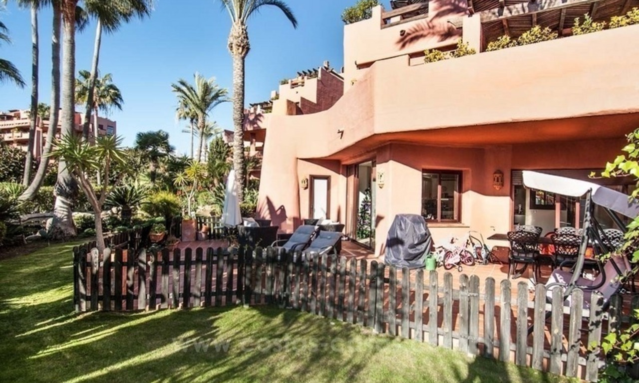 Luxe tuin appartement te koop, eerstelijn strand complex, New Golden Mile, Marbella – Estepona 15