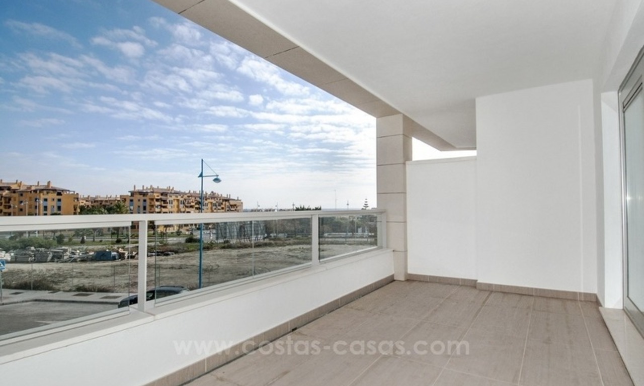 Nieuw en modern appartement te koop aan de strandzijde van San Pedro te Marbella 2