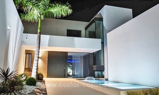 Nieuwe moderne villa te koop op de Golden Mile te Marbella 3