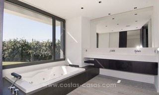 Nieuwe moderne villa te koop op de Golden Mile in Marbella 21