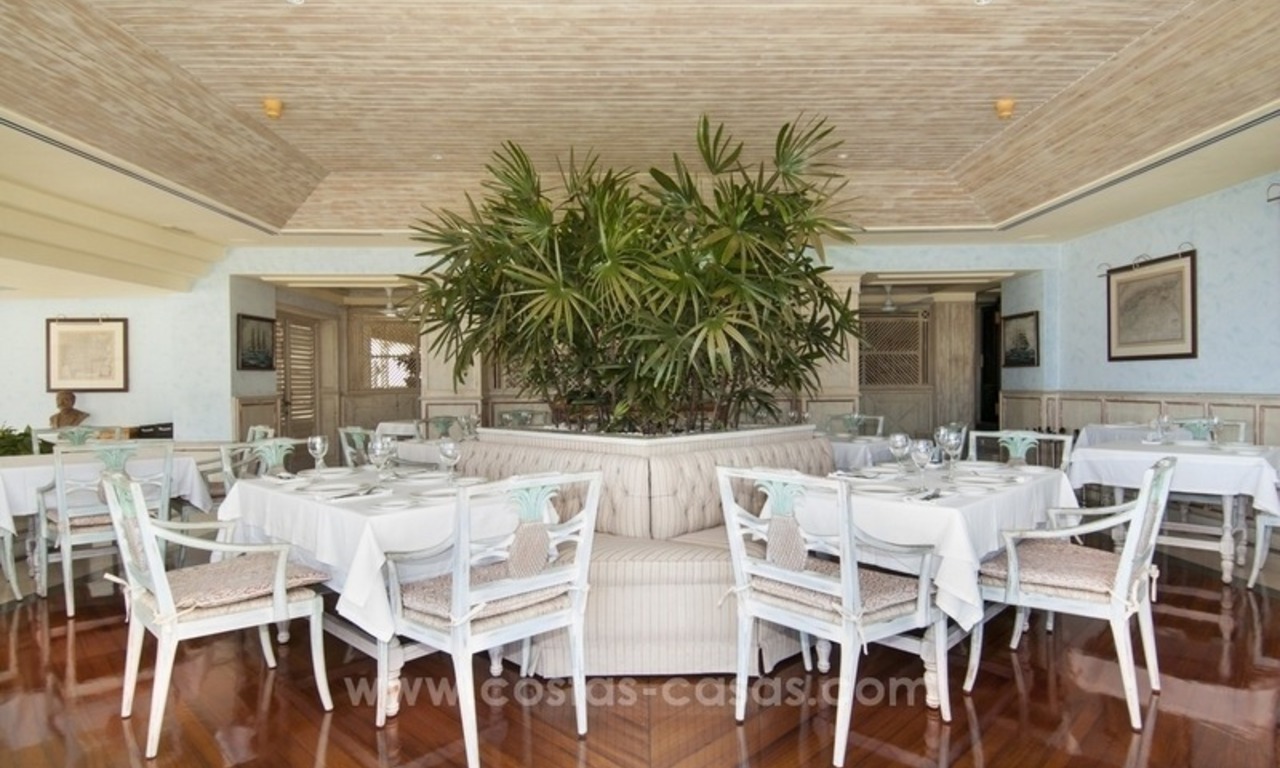 Appartement te koop in een luxe eerstelijn strand complex in Puerto Banus – Marbella 13