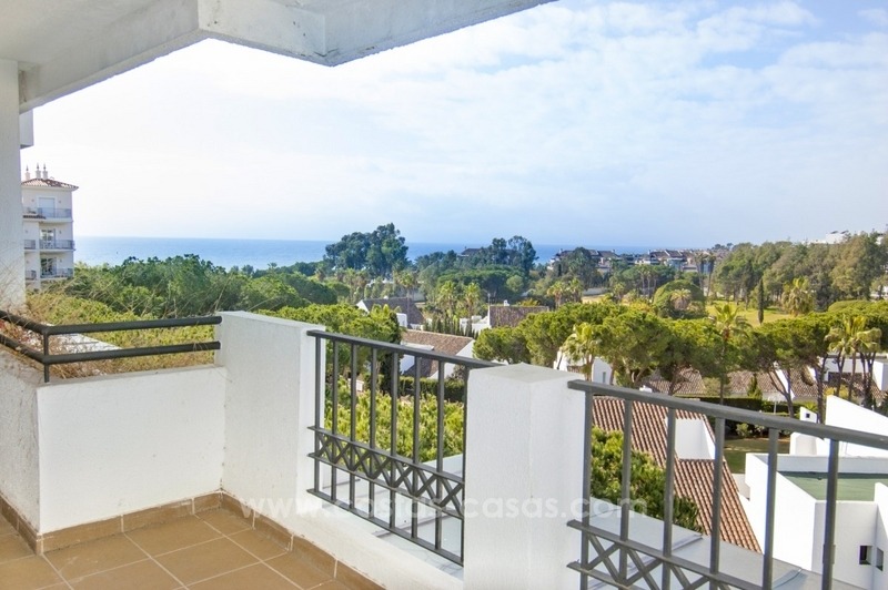 Perfect location!! Beachside apartment for sale in Puerto Banús