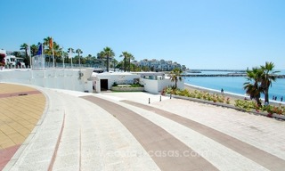 Perfect location!! Beachside apartment for sale in Puerto Banús 15