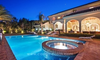 Luxueuze villa te koop in een elegante klassieke stijl met het beste uitzicht in El Madroñal - Benahavis 5
