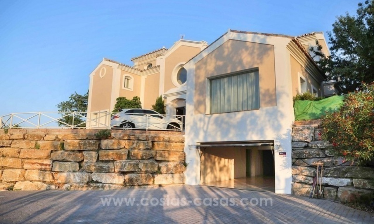 Luxe villa met prachtig zeezicht te koop tussen Marbella en Estepona 7