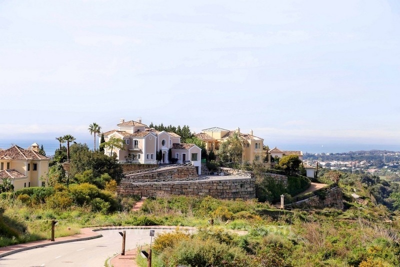 Luxe villa met prachtig zeezicht te koop tussen Marbella en Estepona