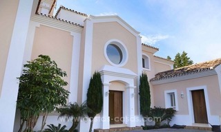 Luxe villa met prachtig zeezicht te koop tussen Marbella en Estepona 9