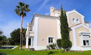 Luxe villa met prachtig zeezicht te koop tussen Marbella en Estepona 12