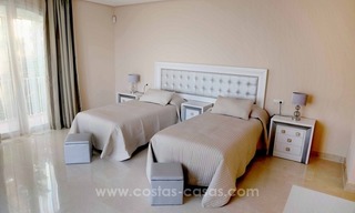 Luxe villa met prachtig zeezicht te koop tussen Marbella en Estepona 33