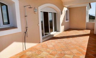 Luxe villa met prachtig zeezicht te koop tussen Marbella en Estepona 41