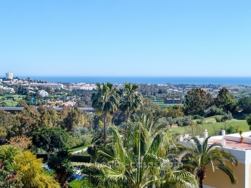 Modern appartement te koop in La Quinta, Marbella – Benahavis