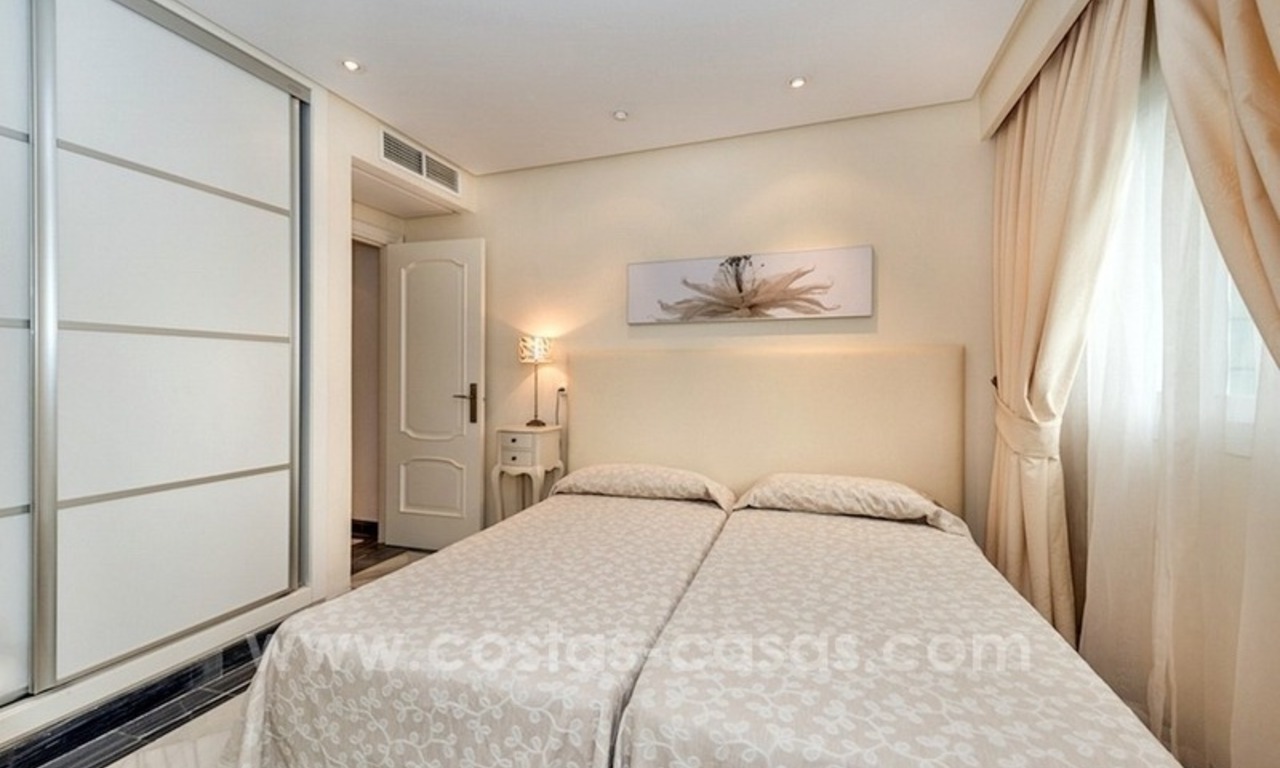 Gran Marbella te koop: Ruim luxe appartement, eerstelijn strand in centrum Marbella 12