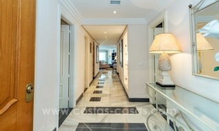 Gran Marbella te koop: Ruim luxe appartement, eerstelijn strand in centrum Marbella 9