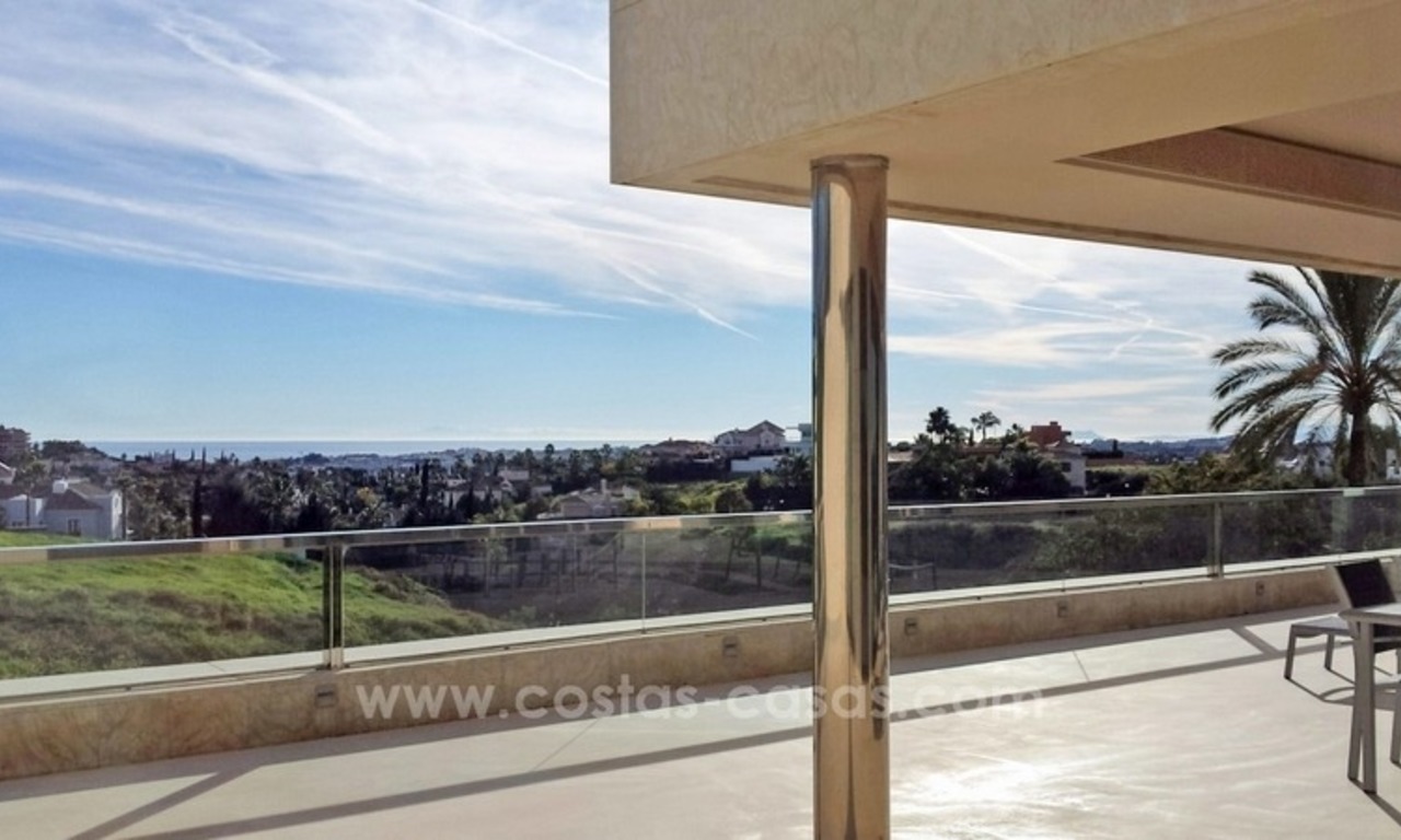 Modern nieuw luxe appartement te koop in Nueva Andalucia te Marbella 1