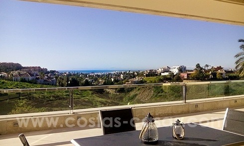 Modern nieuw luxe appartement te koop in Nueva Andalucia te Marbella 
