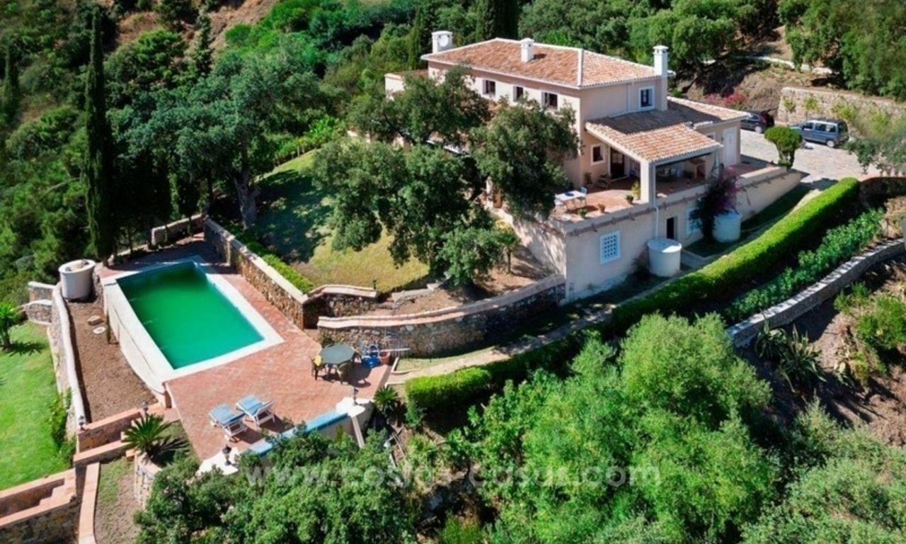 Villa te koop met veel grond in El Madroñal in Benahavis – Marbella 1