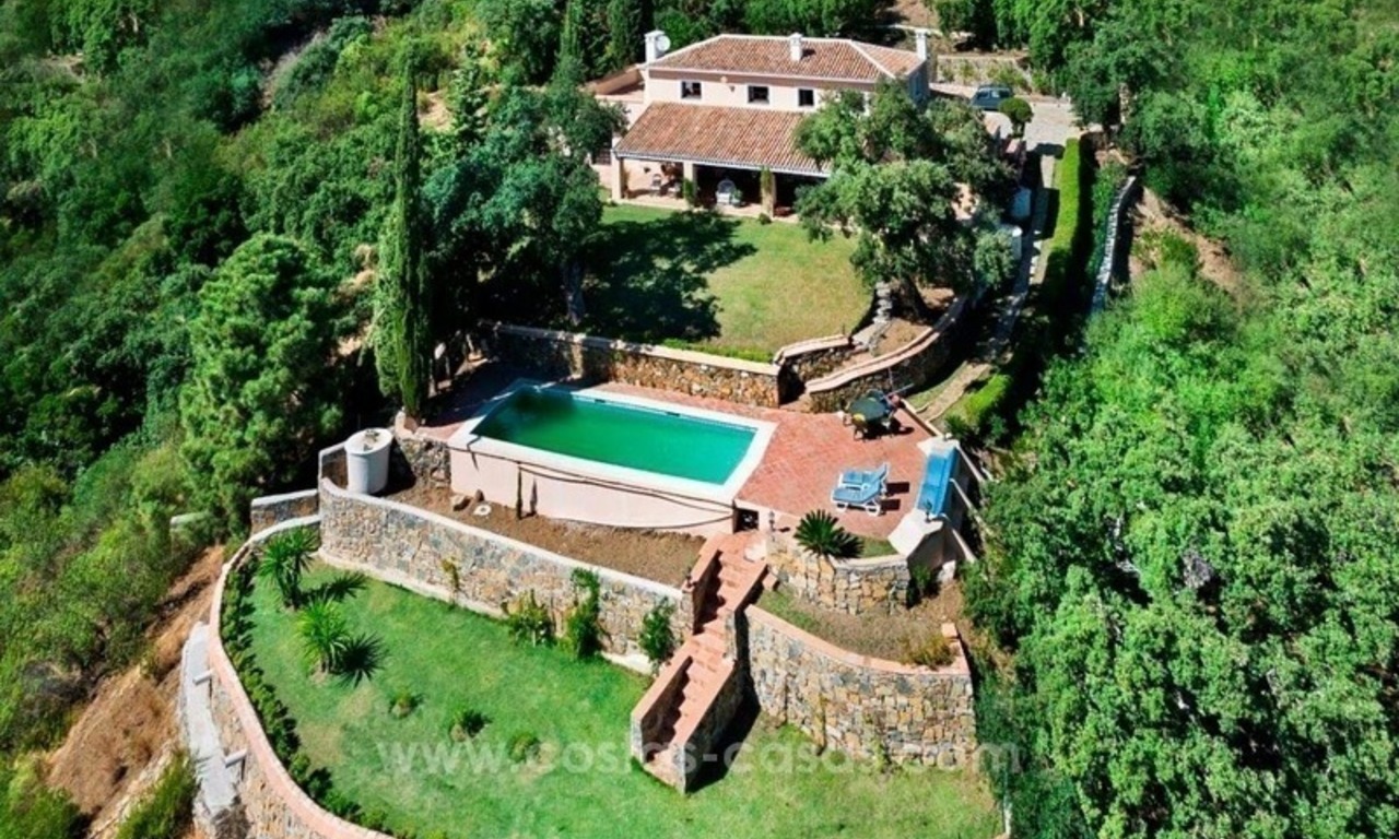 Villa te koop met veel grond in El Madroñal in Benahavis – Marbella 0