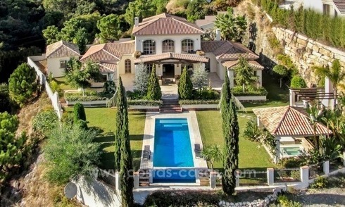 Villa te koop in een hedendaagse en klassieke stijl in El Madroñal, Marbella – Benahavis 