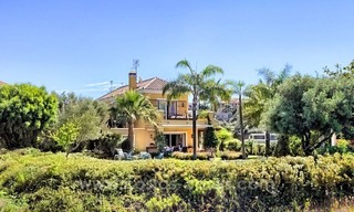 Villa te koop in Marbella Oost, met panoramisch zeezicht 5