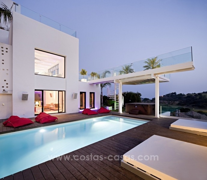 Exclusieve moderne villa te koop in het gebied van Marbella – Benahavis