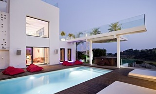 Exclusieve moderne villa te koop in het gebied van Marbella – Benahavis 0