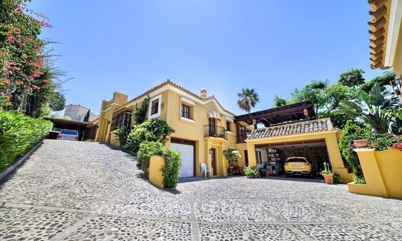 Villa te koop met zeezicht in een gated community te Benahavis – Marbella 10