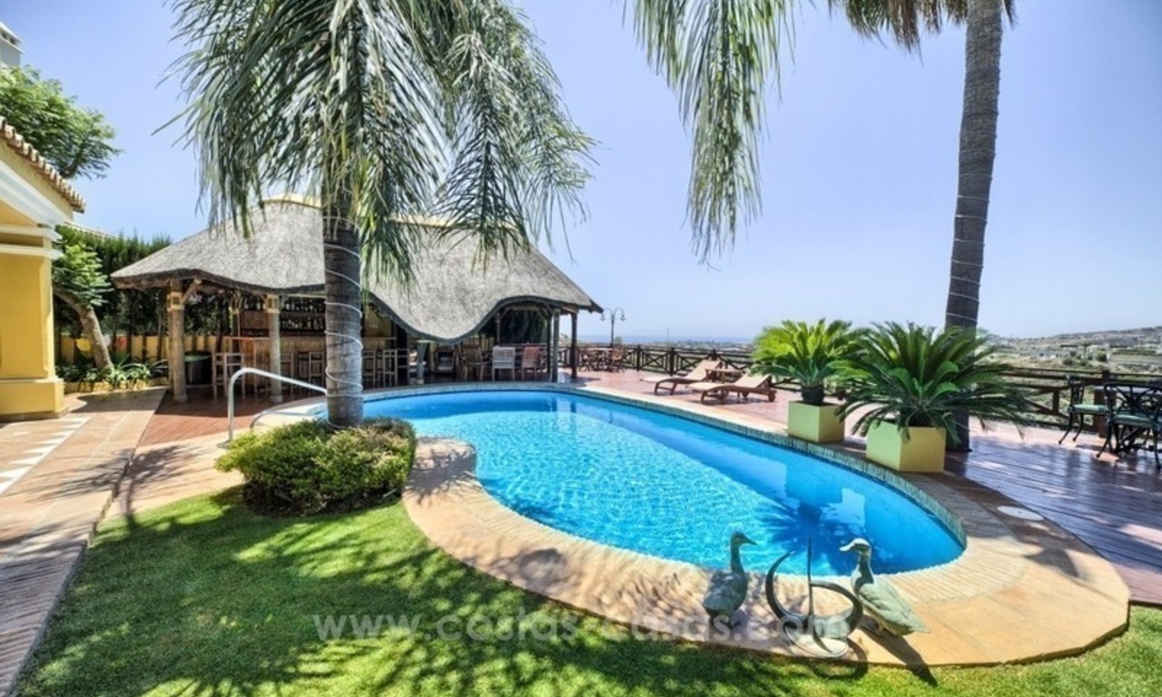 Villa te koop met zeezicht in een gated community te Benahavis – Marbella 2