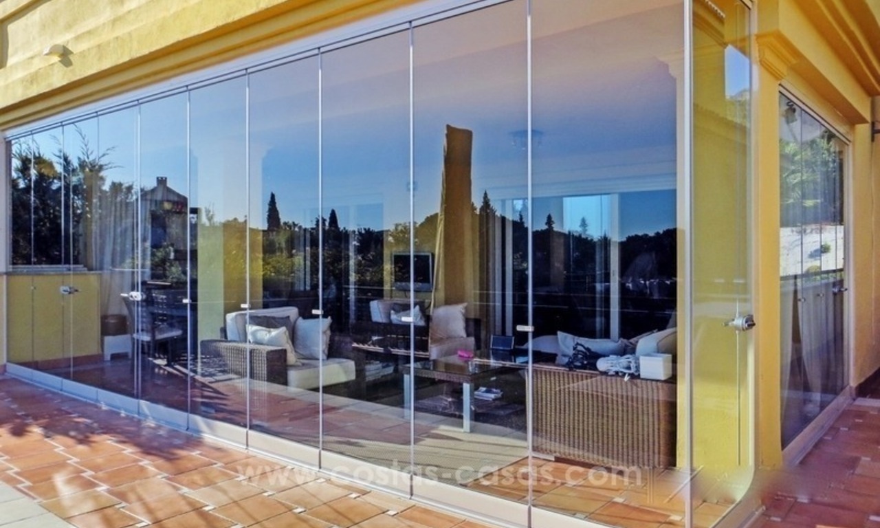 Luxe appartement met prachtig zeezicht te koop in Sierra Blanca, Golden Mile, Marbella 2