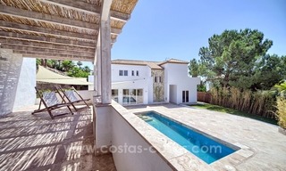 Hedendaagse villa te koop in Nueva Andalucia te Marbella 1