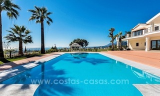 Exclusieve Modern - Andalusische villa te koop in Marbella - Benahavis 10
