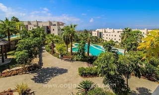 Quasi nieuw en modern appartement te koop op 5* golfresort in Benahavis, tussen Marbella en Estepona 17