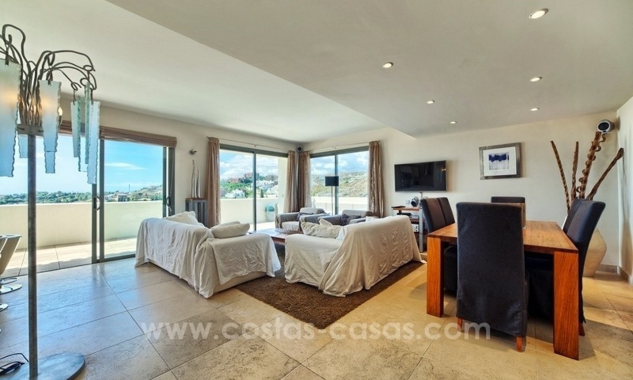Modern luxe eerstelijn golf penthouse appartement te koop in een vijfsterren golfresort in Benahavis – Marbella 8