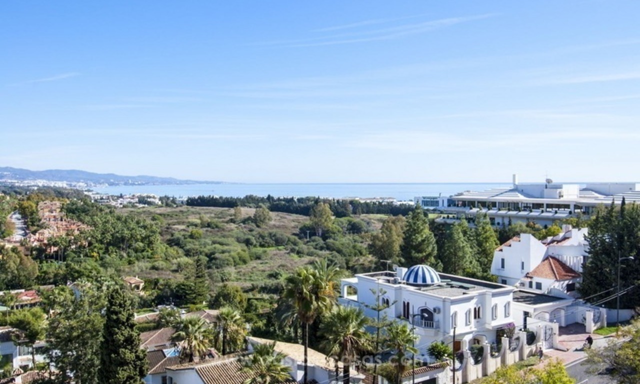 Ruim appartement te koop op toplocatie in Nueva Andalucia te Marbella, dichtbij Puerto Banus 1