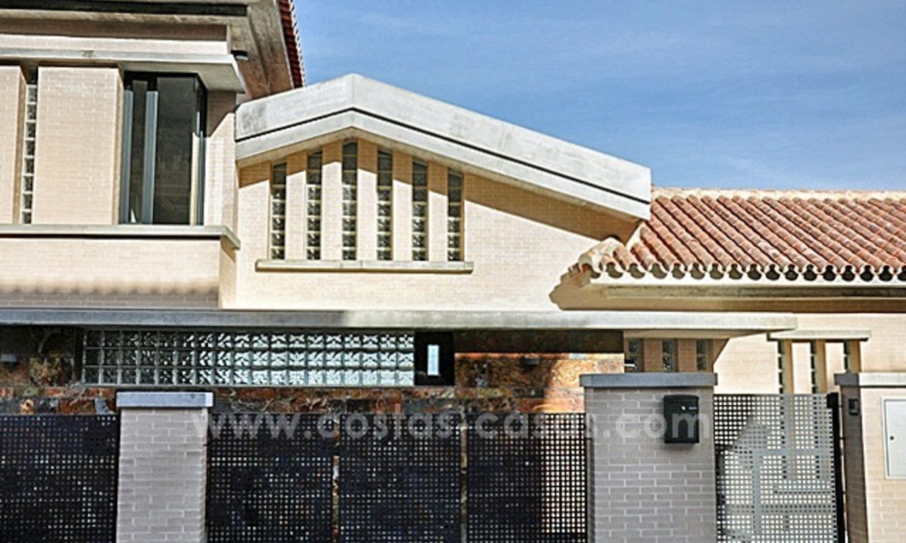 Spectaculaire landelijk gelegen eigentijdse villa te koop aan de Costa del Sol, nabij Malaga 2