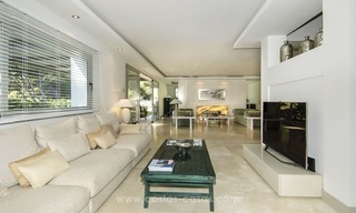 Nieuwe luxe contemporaine eerstelijne golf villa te koop in oost Marbella 19