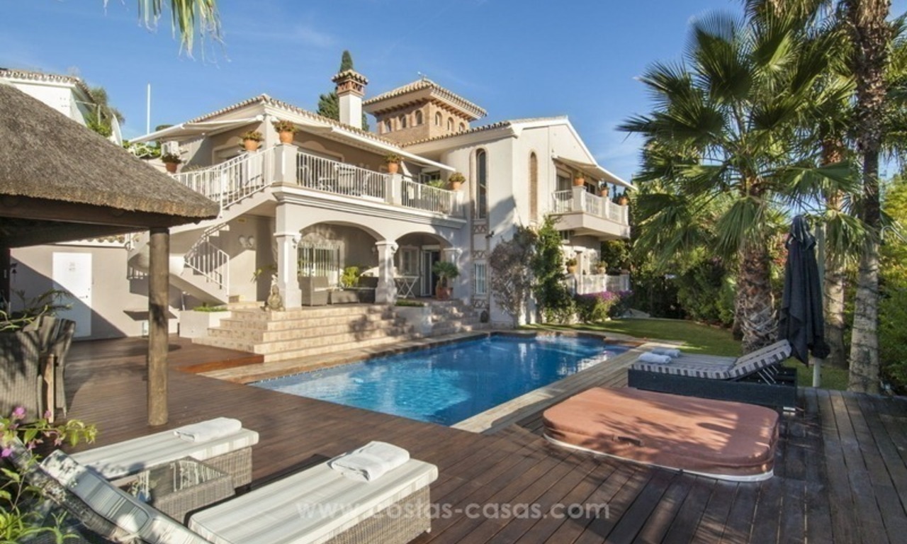Villa met zeezicht te koop in Oost Marbella 9
