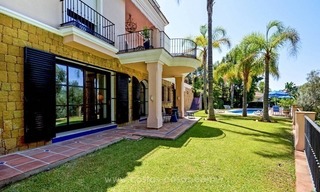 Luxe villa te koop, eerstelijn golf, Marbella oost 4