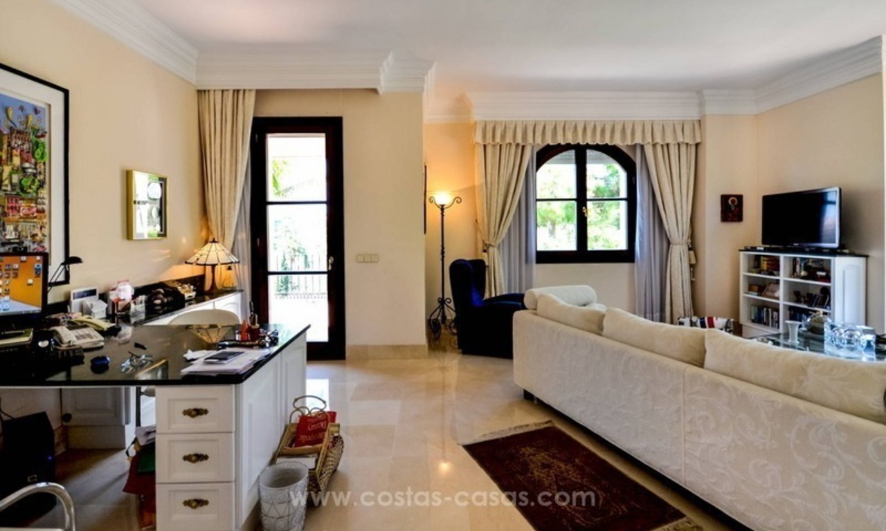 Luxe villa te koop, eerstelijn golf, Marbella oost 36
