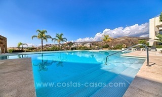 Modern luxe eerstelijn golf appartement te koop in een 5-sterren golf resort in Benahavis – Marbella 14