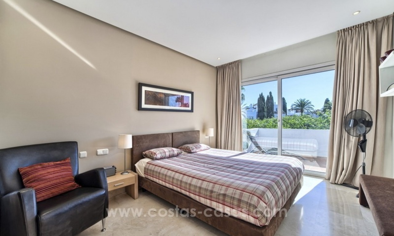 Luxe eerstelijn strand appartement te koop op de New Golden Mijl te Estepona 17