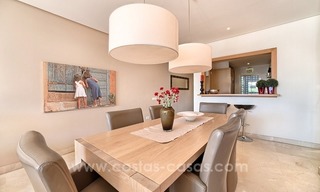 Luxe eerstelijn strand appartement te koop op de New Golden Mijl te Estepona 12