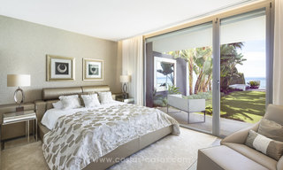 Moderne Eerstelijns strand villa te koop in oost Marbella 14975 
