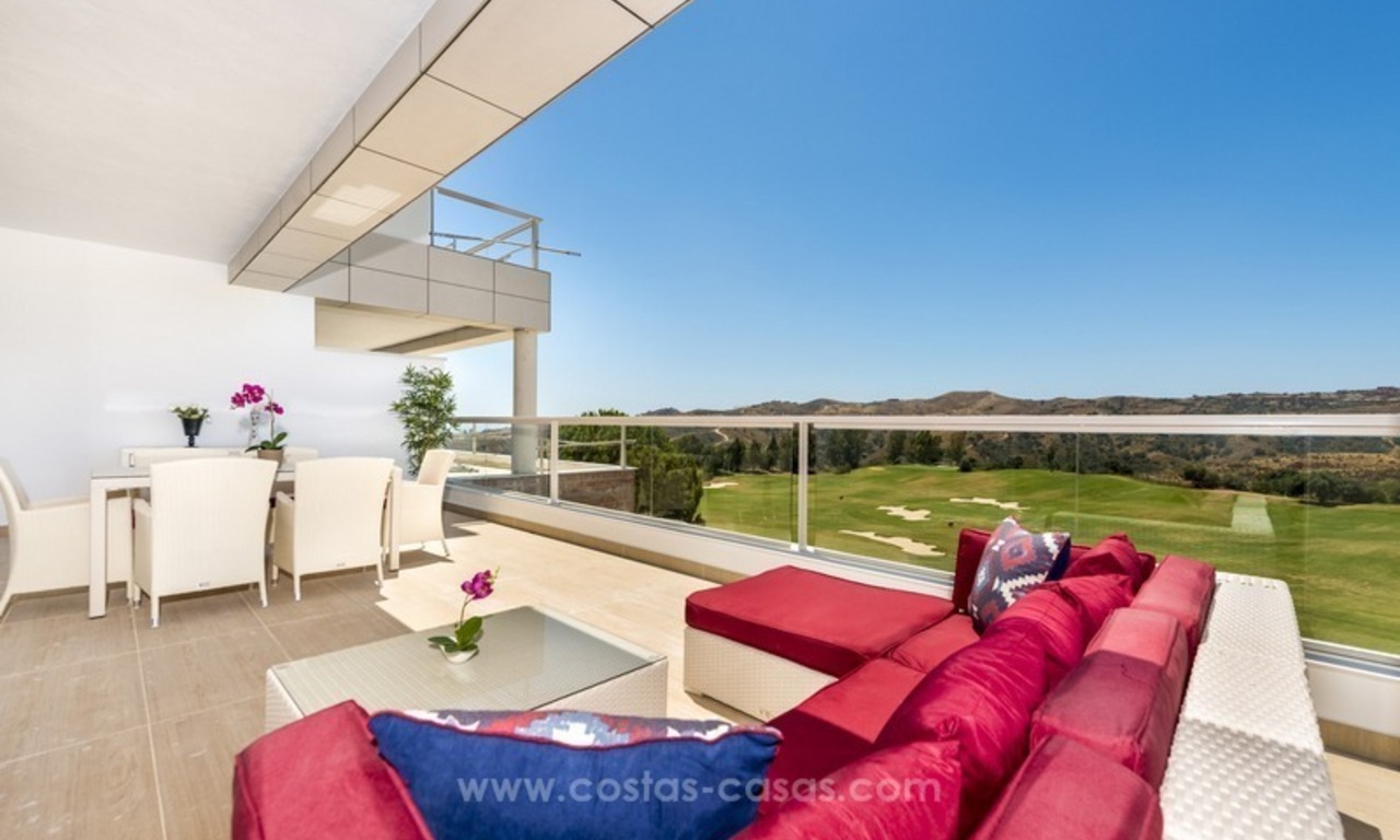Moderne nieuwe luxe appartementen te koop in een golf resort in Mijas aan de Costa del Sol 12