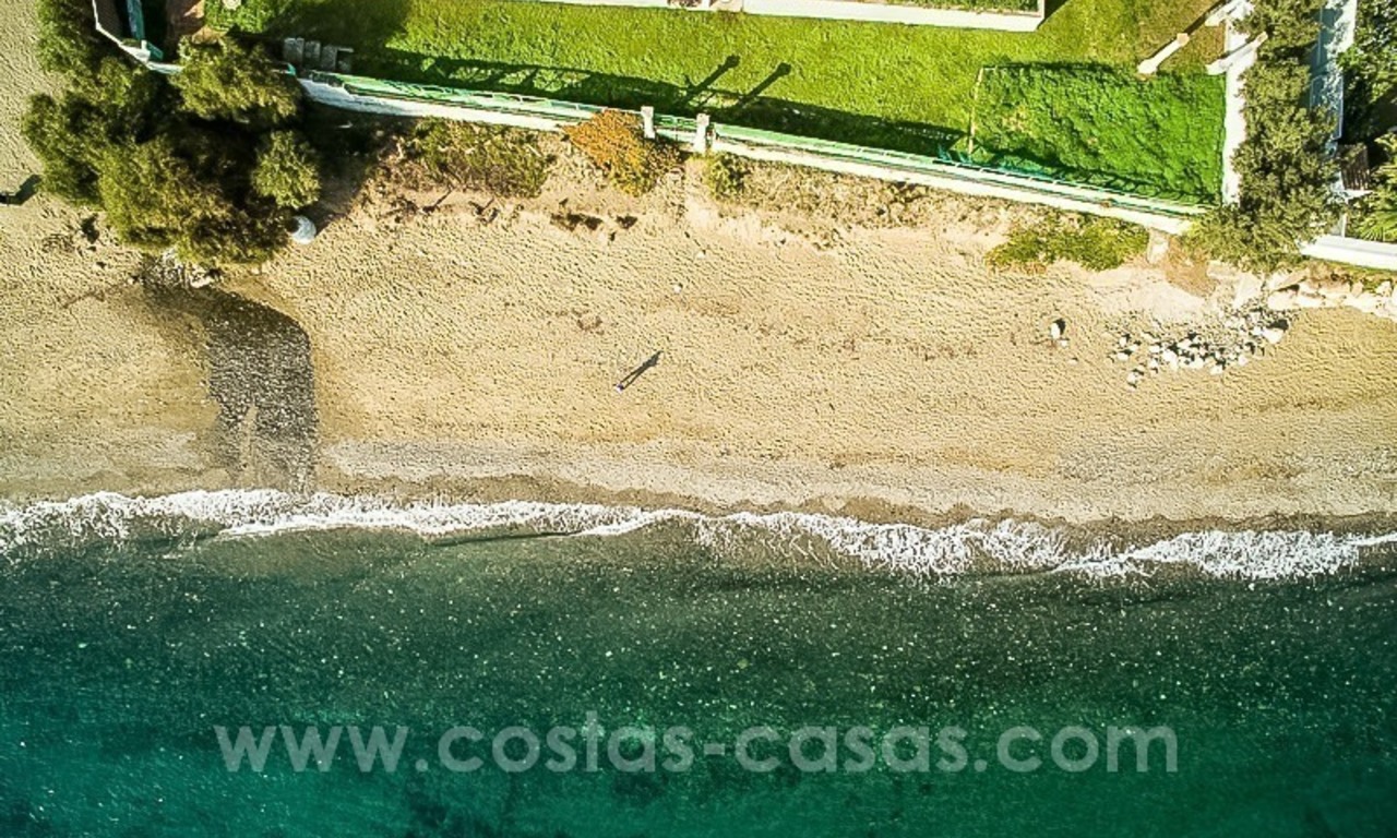 Grond met villa project te koop, eerstelijn strand, New Golden Mile, Marbella – Estepona 3