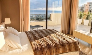Een modern penthouse te koop in een luxe resort in Marbella 9