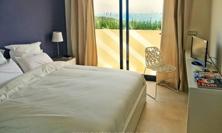 Een modern penthouse te koop in een luxe resort in Marbella 10