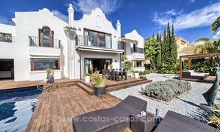 Modern gerenoveerde villa te koop, eerstelijn golf in Benahavis – Marbella 0